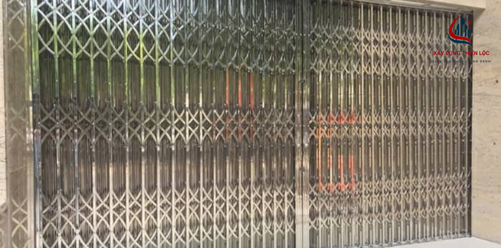 Biện pháp thi công cổng xếp inox hiệu quả và bền vững tại Giảng Võ - Đống Đa